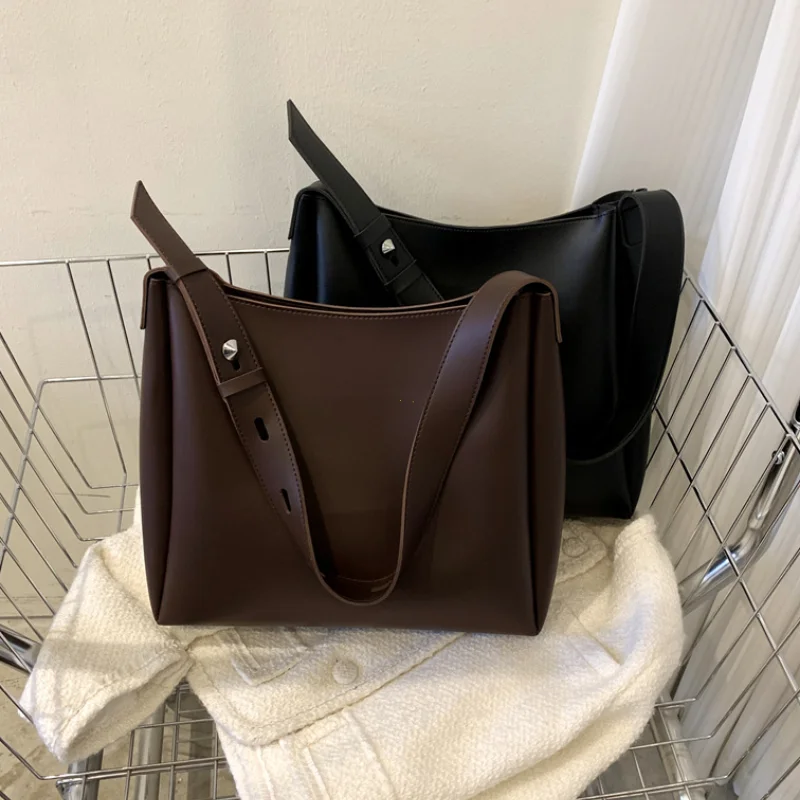 Sac fourre-tout en cuir tendan - Women Bags 2026 Trends avis et prix