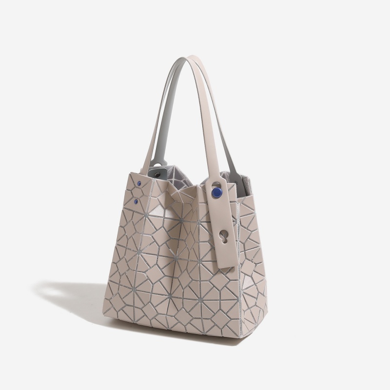 Sac fourre-tout géométrique te - Women Bags 2026 Trends avis et prix